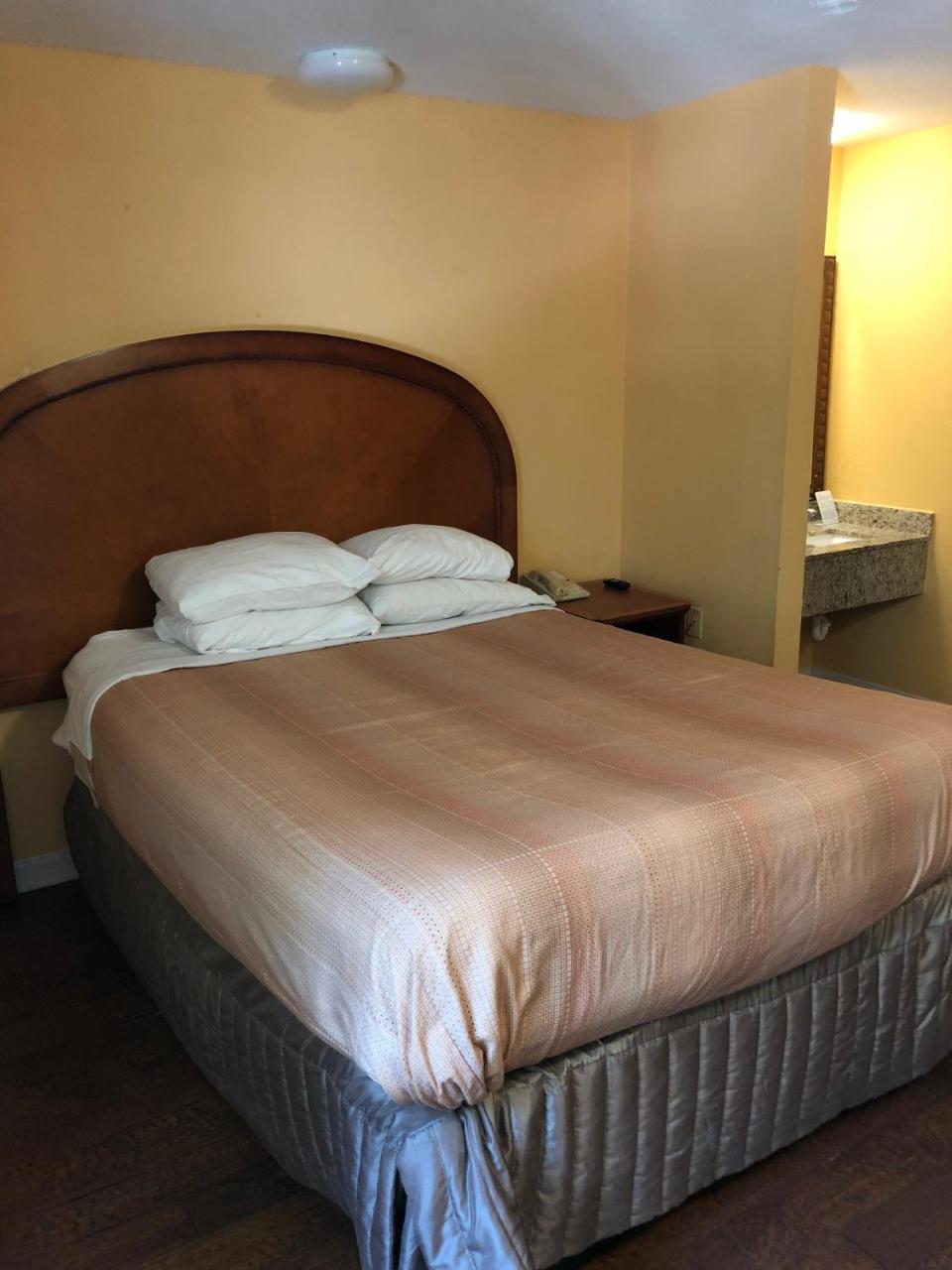 Americas Best Value Inn Addison Exterior foto